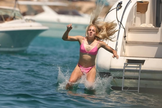 England heroes Ella Toone and Ellie Roebuck make a splash in Ibiza as post Euro 2022 party continues