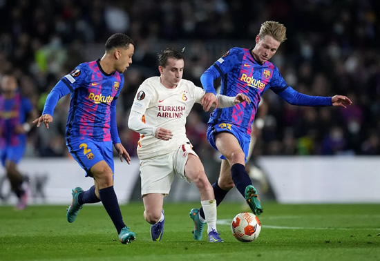 Barcelona star considering U-Turn on Man United move