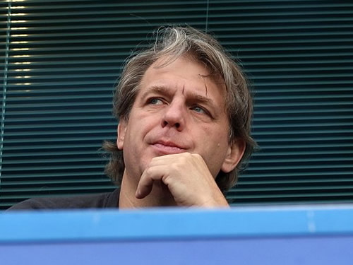 UEFA target Chelsea with new rule for transfer payments