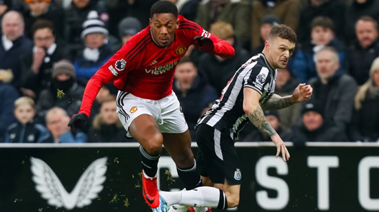 Martial announces Man Utd departure