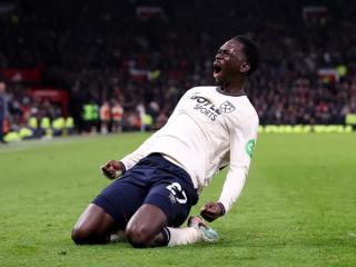 MOR MISERY Man Utd 1 West Ham 1: Red Devils booed off as they fluff another chance to move into a Champions League spot